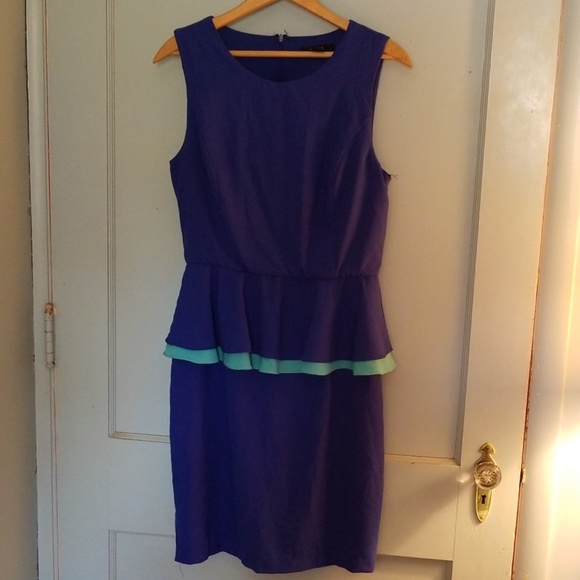 Dress - Picture 1 of 2